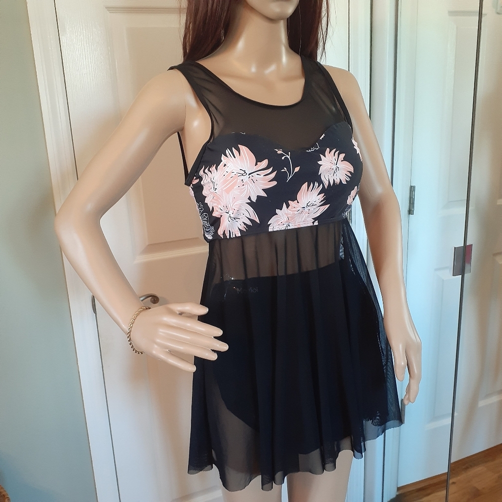 Black FlowyMoth Orchid Floral sexy eye catching Swimsuittop with built-in bra XL